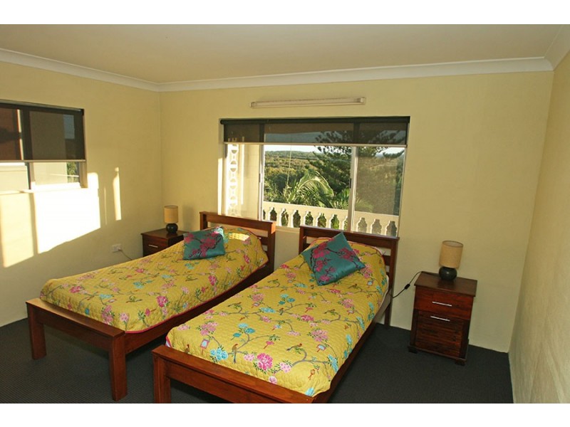 37 Ocean Road, Brooms Head NSW 2463