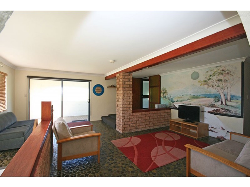 37 Ocean Road, Brooms Head NSW 2463