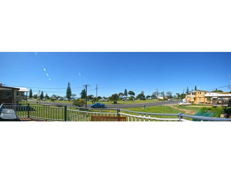 88 Ocean Road, Brooms Head NSW 2463