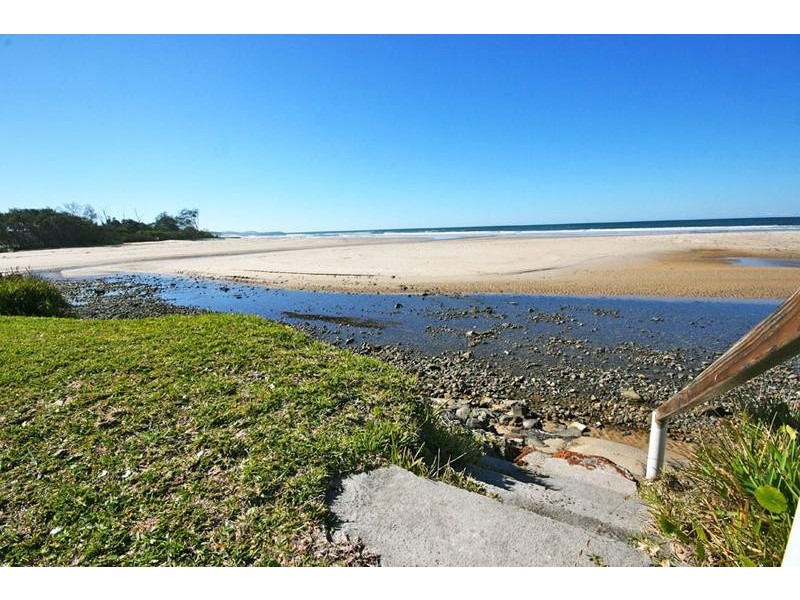 25 Ocean Road, Brooms Head NSW 2463