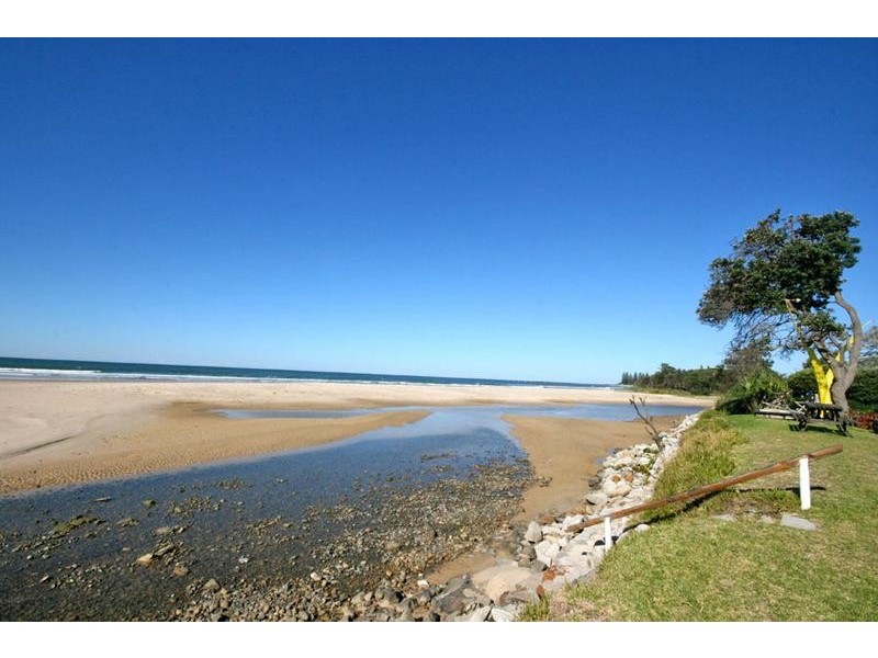 25 Ocean Road, Brooms Head NSW 2463