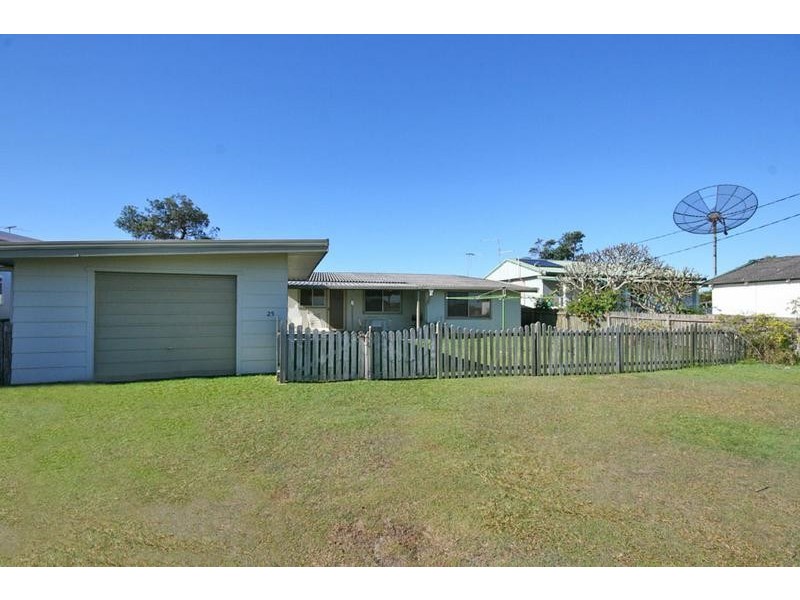 25 Ocean Road, Brooms Head NSW 2463
