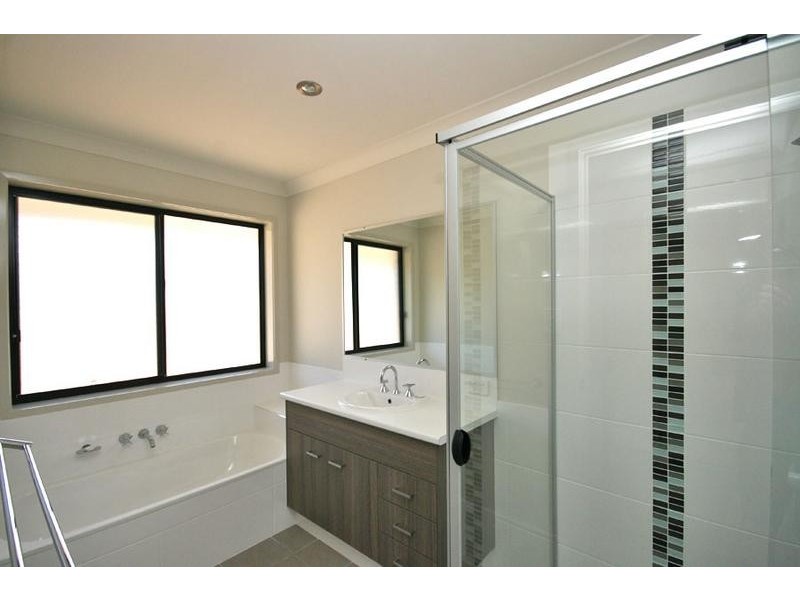 8 Dianella Drive, Gulmarrad NSW 2463