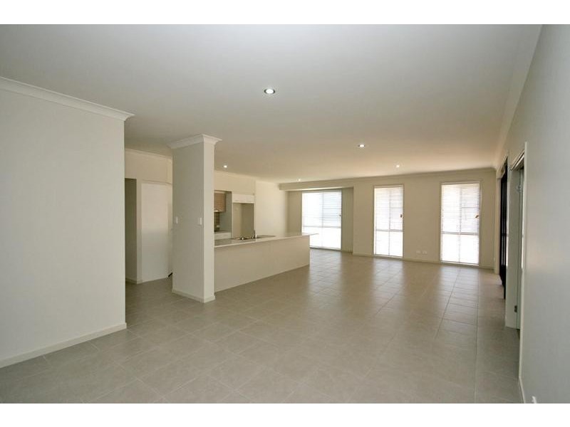 8 Dianella Drive, Gulmarrad NSW 2463