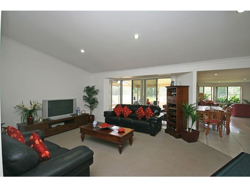 10 McKenzie Drive, Gulmarrad NSW 2463