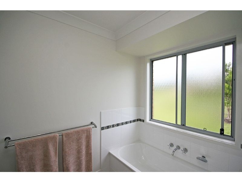 10 McKenzie Drive, Gulmarrad NSW 2463