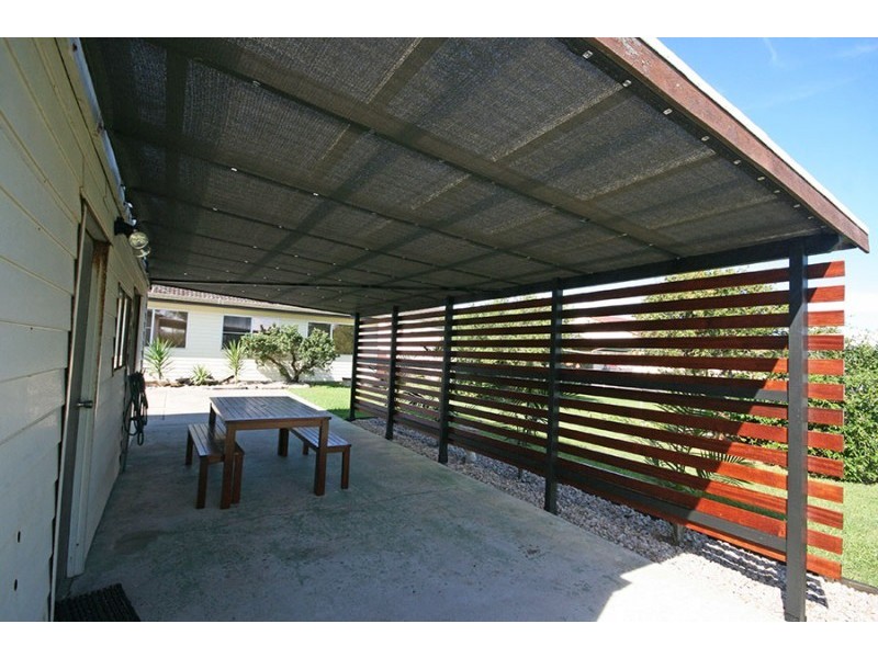 16 Honeysuckle Street, Brooms Head NSW 2463