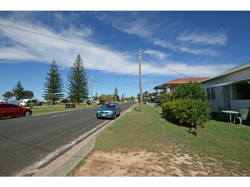 56 Ocean Road, Brooms Head NSW 2463