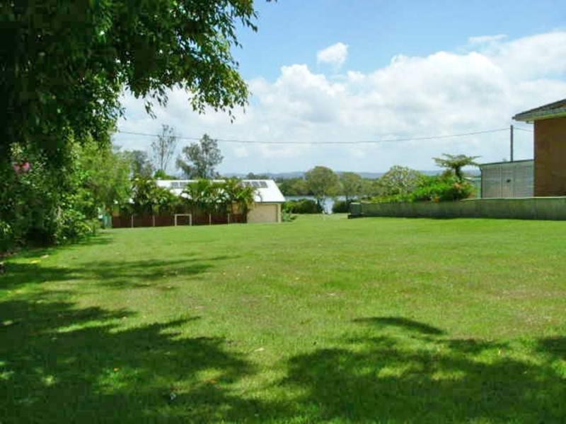 23 Adams Street, Woombah NSW 2469