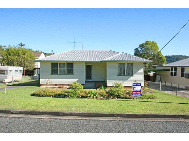 18 Roderick Street, Maclean NSW 2463