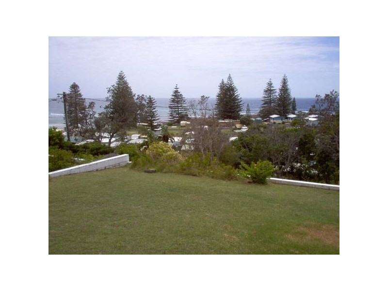 140 Ocean Road, Brooms Head NSW 2463