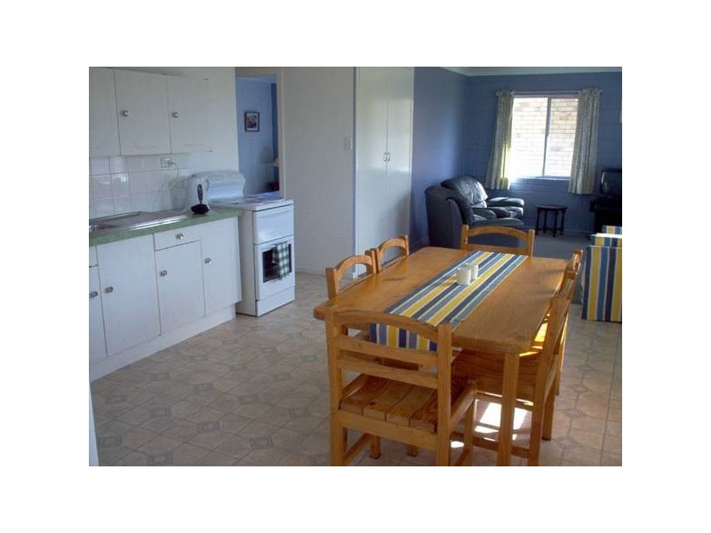 15 Honeysuckle Street, Brooms Head NSW 2463