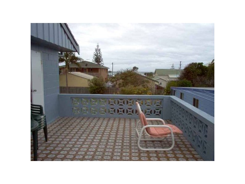 15 Honeysuckle Street, Brooms Head NSW 2463