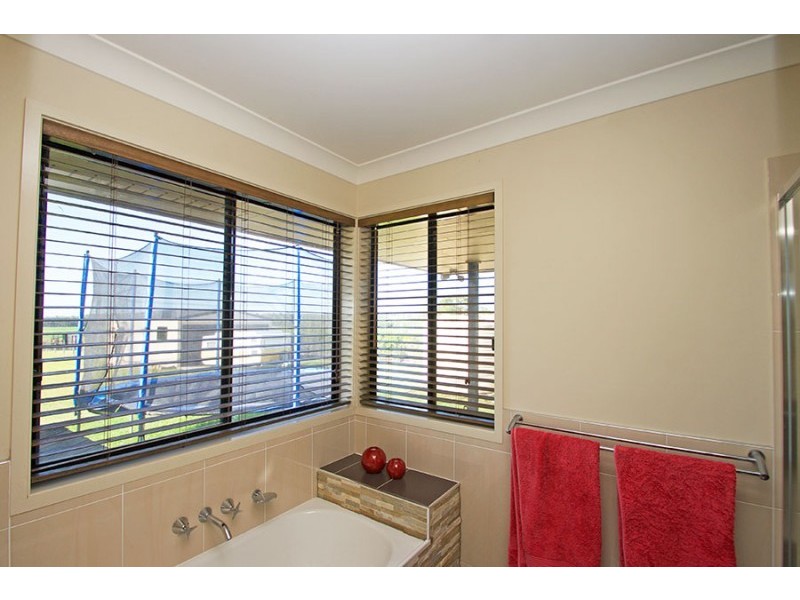 40 McKenzie Drive, Gulmarrad NSW 2463