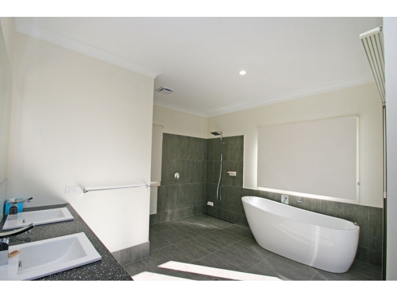 11 Riverwood Terrace, Maclean NSW 2463