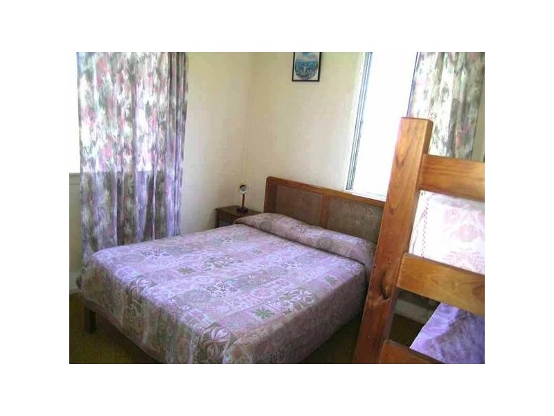 8 Pointsettia Crescent, Brooms Head NSW 2463