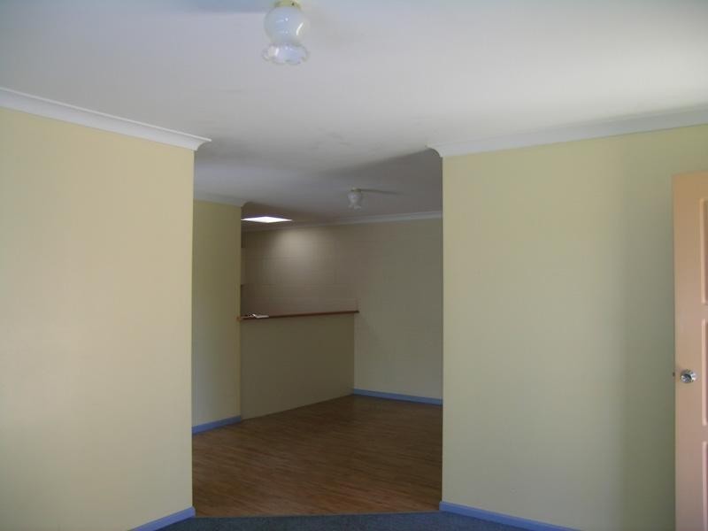 1/2 Emerald Place, Townsend NSW 2463