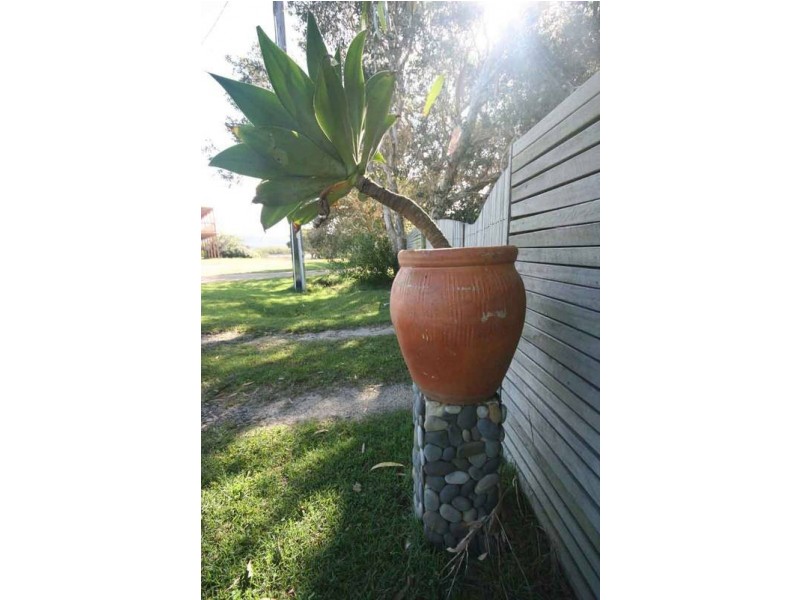 3 Honeysuckle Street, Brooms Head NSW 2463