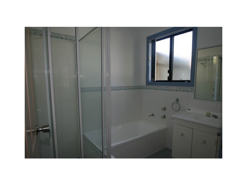2/2 Emerald Place, Townsend NSW 2463