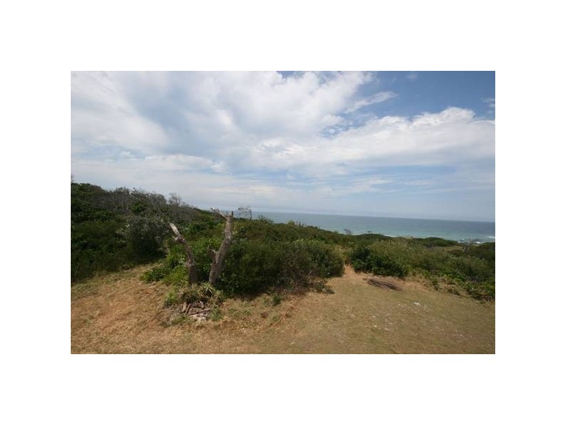 1 Azalia Street, Brooms Head NSW 2463