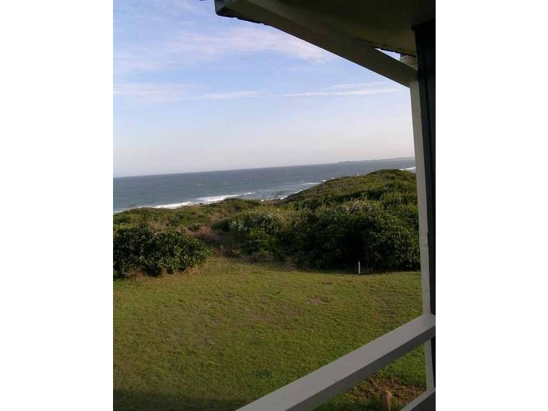 1 Azalia Street, Brooms Head NSW 2463