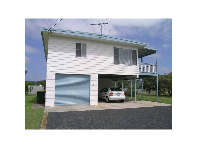 2 Honeysuckle Street, Brooms Head NSW 2463
