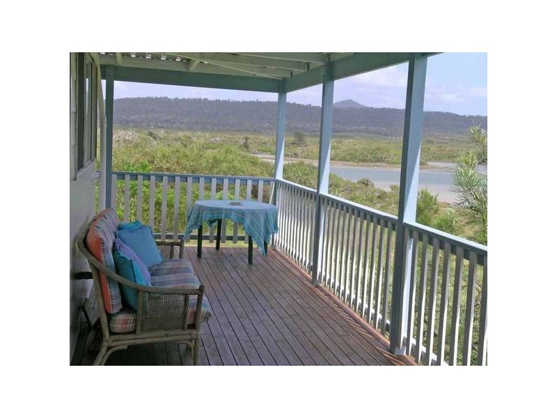 2 Honeysuckle Street, Brooms Head NSW 2463