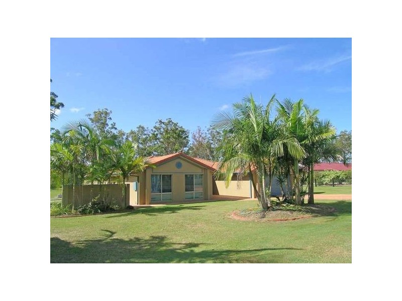 10 King Parrot Parade, Gulmarrad NSW 2463