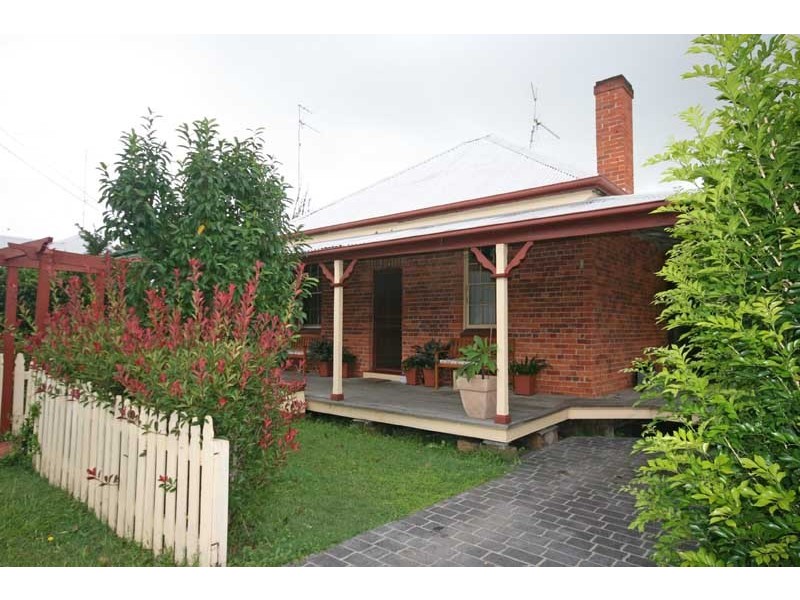 16 Taloumbi Street, Maclean NSW 2463