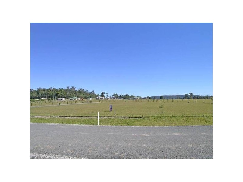 24 McKenzie Drive, Gulmarrad NSW 2463