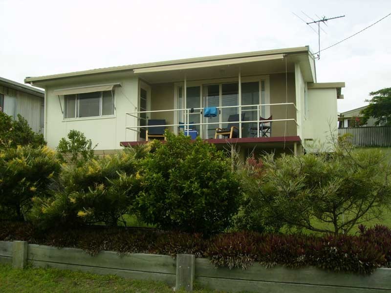 9 Hibiscus Avenue, Brooms Head NSW 2463