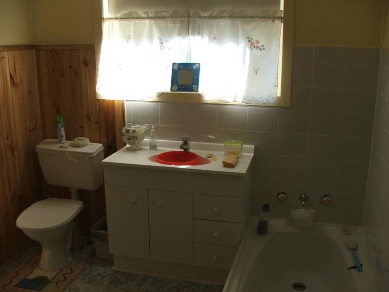 12 Robinson Cres, Grantville VIC 3984