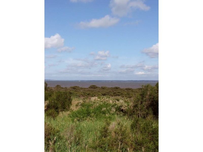 9 Beach Blvd, Pioneer Bay VIC 3984