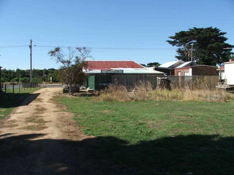 9 School Rd – Hade Ave, Bass VIC 3991