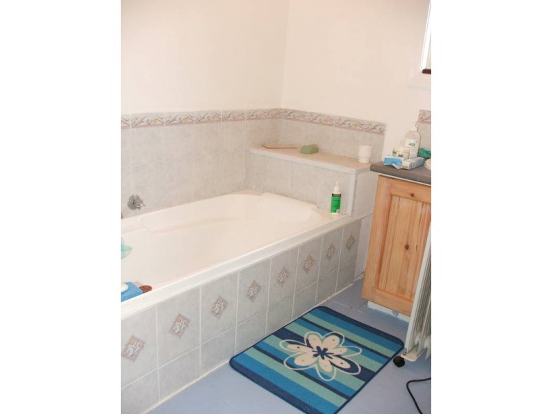 24 Queensferry Rd, Grantville VIC 3984