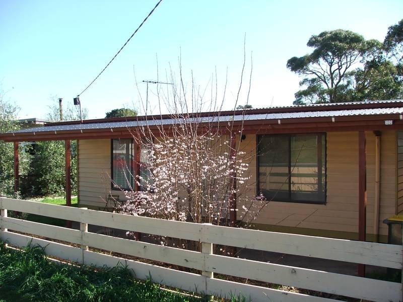 10 Bantering Bay Rd, Coronet Bay VIC 3984