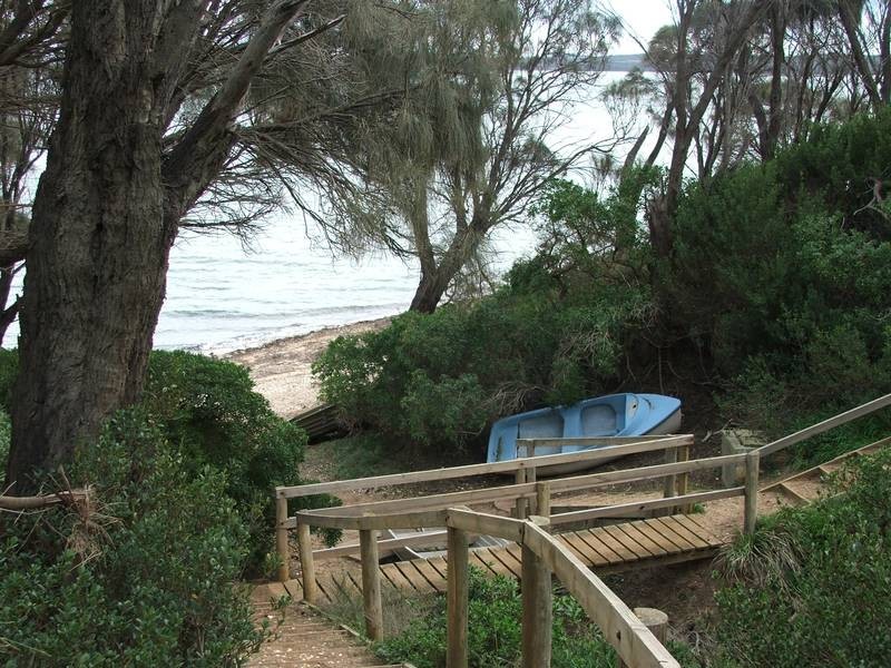 3 Hugh St, Corinella VIC 3984