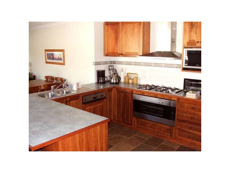 1 Kowloon Cres, Coronet Bay VIC 3984