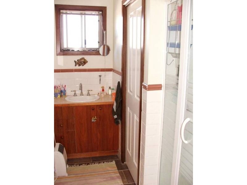 1 Kowloon Cres, Coronet Bay VIC 3984