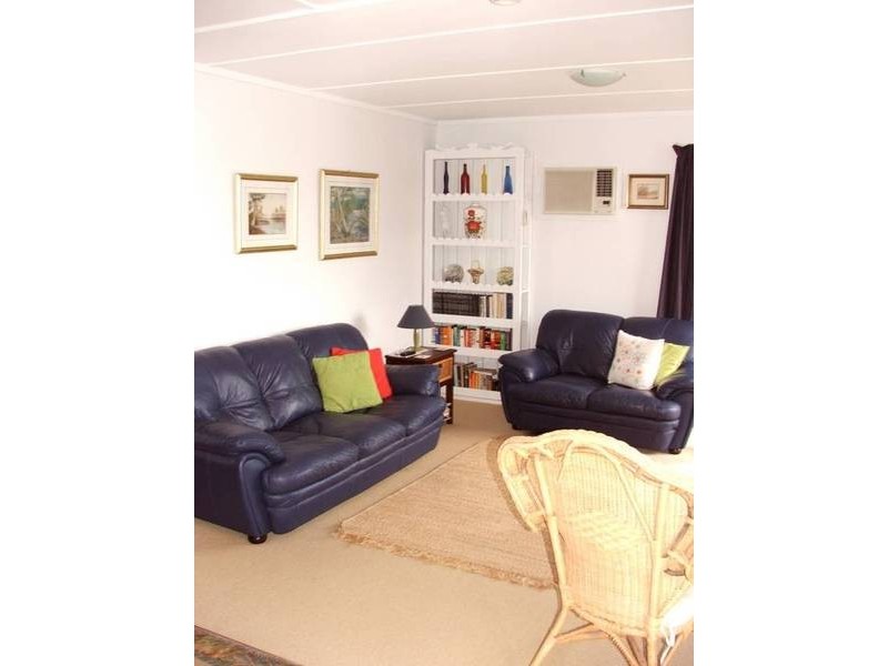 6 Kowloon Cres, Coronet Bay VIC 3984