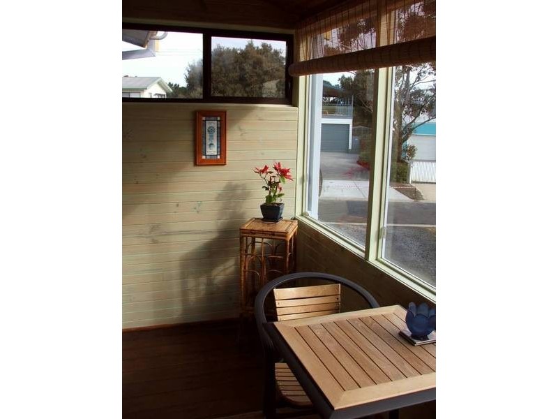 6 Kowloon Cres, Coronet Bay VIC 3984