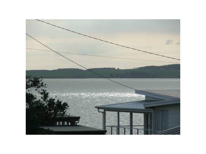 6 Kowloon Cres, Coronet Bay VIC 3984