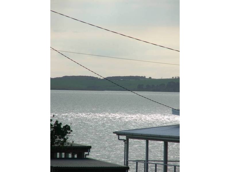 6 Kowloon Cres, Coronet Bay VIC 3984