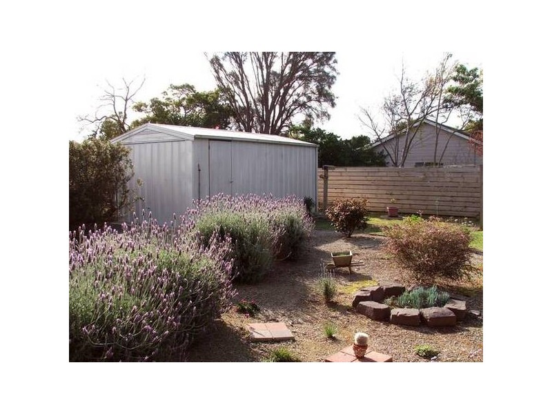 6 Kowloon Cres, Coronet Bay VIC 3984