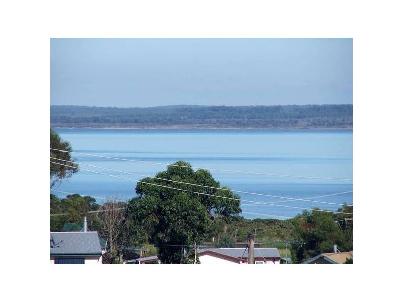 4 Daisey Ave, Pioneer Bay VIC 3984