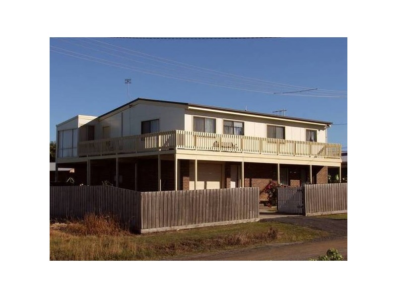 4 Daisey Ave, Pioneer Bay VIC 3984