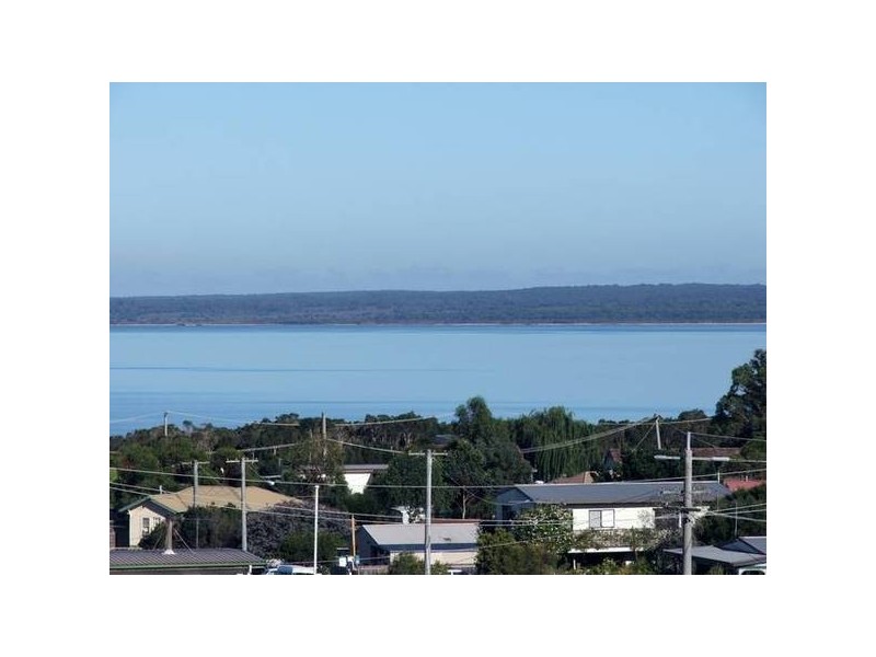 4 Daisey Ave, Pioneer Bay VIC 3984