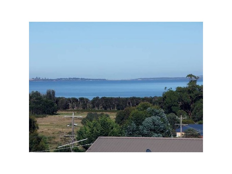 4 Daisey Ave, Pioneer Bay VIC 3984