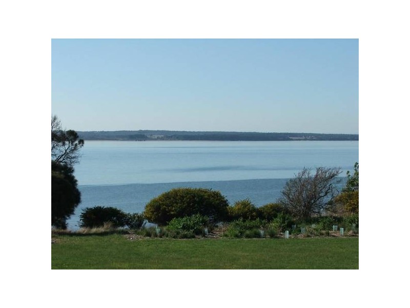 2 French Island Close, Corinella VIC 3984