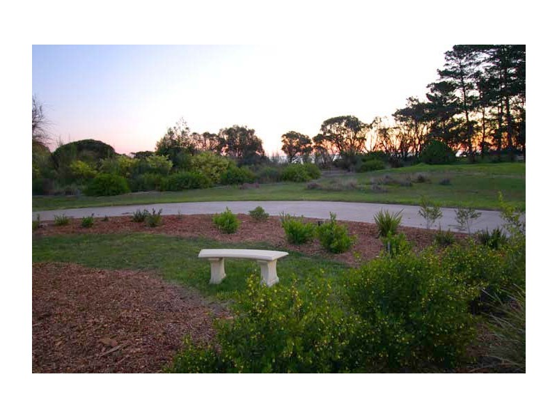 4 Albon Cres, Corinella VIC 3984